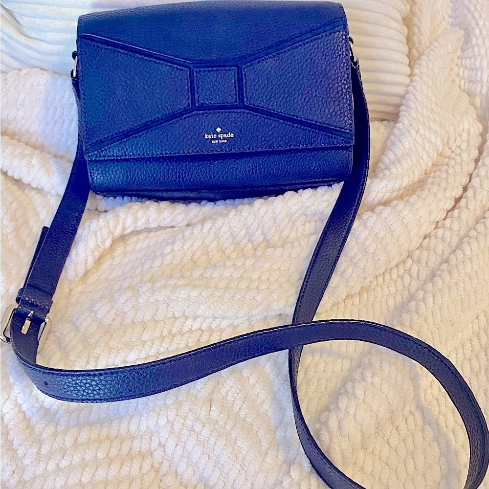 Kate Spade shoulder|crossbody bag. Gently used. No signs of wear.